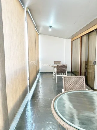 Imagem MORE NUM AMPLO APARTAMENTO DE 208m² !!!

Sala ampla para 3 ambientes, sala de almoço e sala de jan...