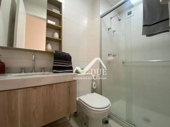 Imagem Lindo apartamento com sol da manhã e lazer completo em prédio novo em frente a praia.
