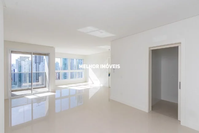 Imagem Apartamento Alto Padrão, 2ª Quadra Mar com 03 Suítes