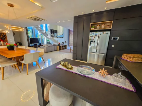 Imagem Imperdível casa à venda na Riviera de São Lourenço Módulo 12: 7 quartos, 7 suítes, 3 salas, 4 vagas, 642m² de área!
