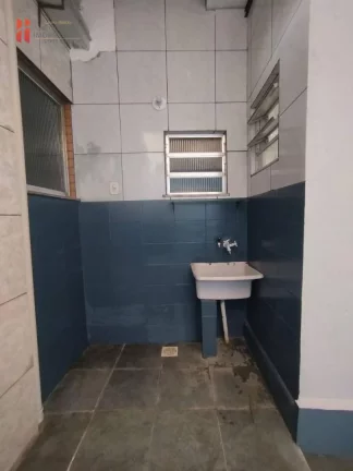 Imagem CASA AMPLA com 2 quartos para alugar na Vila Meriti em Duque de Caxias/RJ
