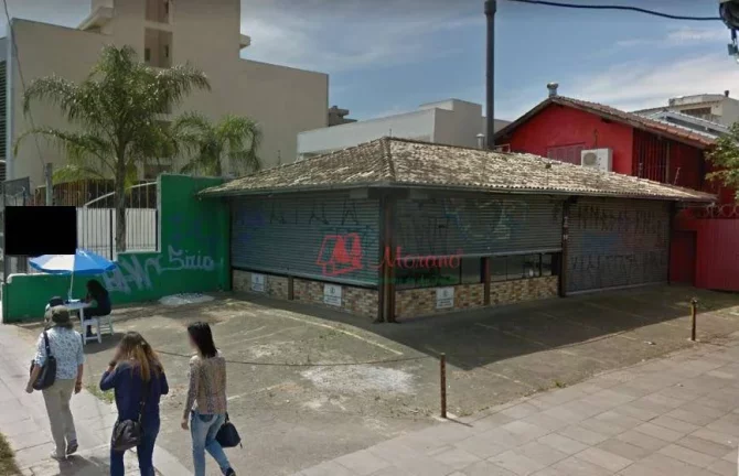 Imagem Loja na Pe. Cacique esquina Barão do Cerro Largo