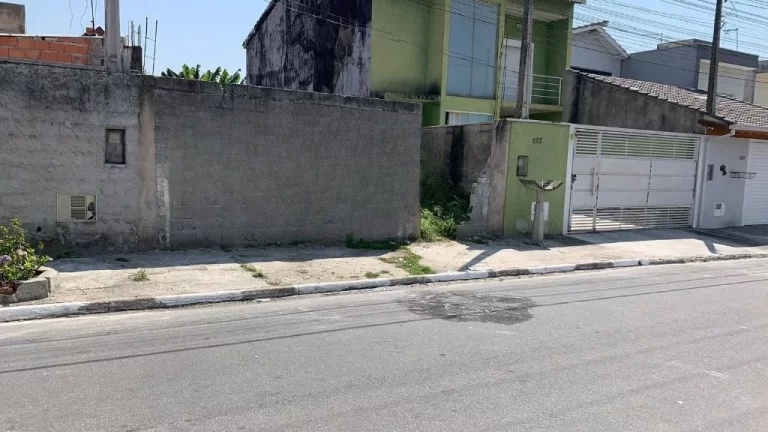 Imagem Terreno à venda, 175 m² por R$ 200.000,00 - Jardim Quaresmeira II - Suzano/SP