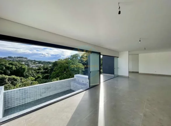 Imagem Casa em Condomínio a Venda no bairro Granja Viana - Carapicuíba, SP