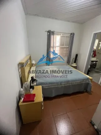 Imagem Casa no Centro de Carapicuíba Próxima à Estação | 5 Dormitórios