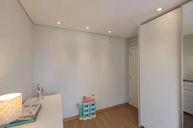 Imagem Localizado na charmosa Vila da Serra, em Nova Lima, este apartamento mobiliado oferece 94m² de conf...