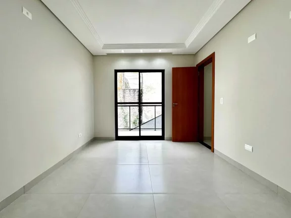 Imagem Casa semi mobiliada com 3 dormitórios sendo 1 suíte e 4 vagas de garagem em São José dos Pinhais