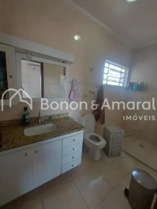 Imagem Excelente sobrado à venda no Bairro Jardim Chapadão, repleto de armários. A casa conta com três ...