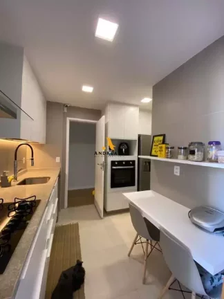 Imagem Barra da Tijuca - Alfa Barra - Vendo maravilhoso apto de 3qts - 1 suite - Totalmente reformado- R$1.500.000