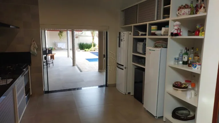 Imagem Casa em Condominio no Bairro do Horto com segurança 24 horas