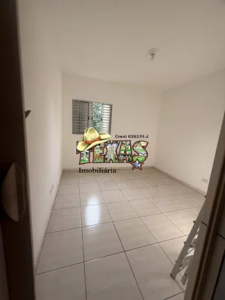 Imagem CASA ALUGANDO PROXIMO METRO ITAQUERA