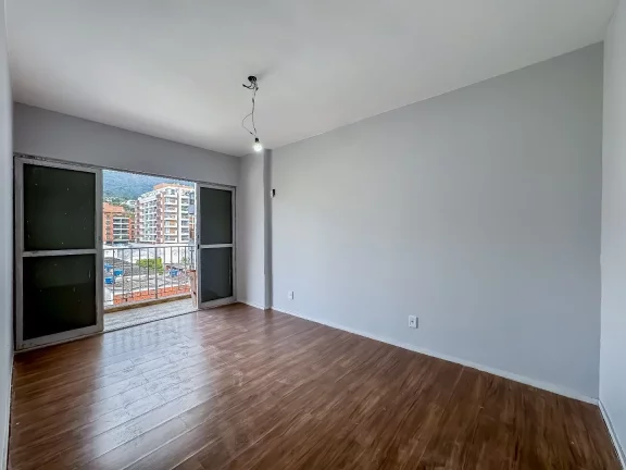 Imagem Cobertura à venda, 130 m² por R$ 690.000,00 - Várzea - Teresópolis/RJ