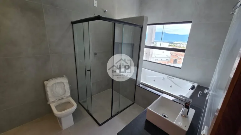 Imagem Casa 180m² - 3 Qts (2 Suítes c/ Closet) - Ipiranga II (Melhor Bairro de Resende)