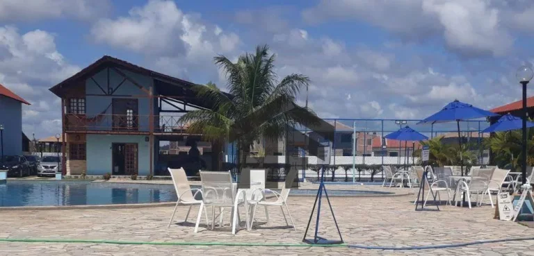 Imagem Casa Mobiliada de 150m² à venda, com 5 quartos (3 suítes), localizada na Praia dos Carneiros em Tamandaré-PE