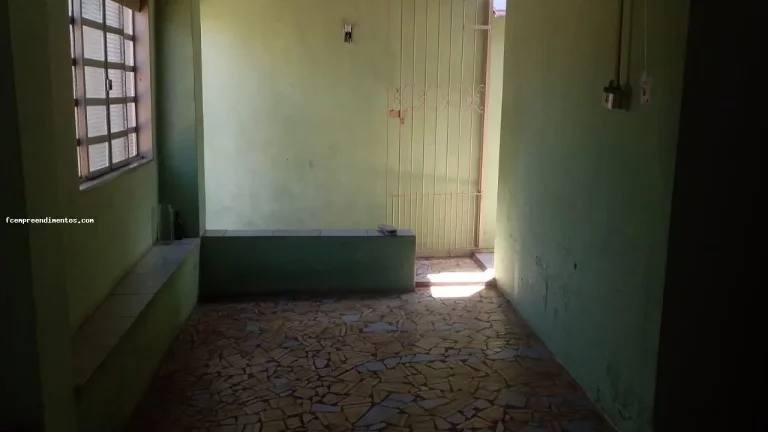 Imagem Casa para Venda em Iracemápolis, Jardim Iracema, 2 dormitórios, 1 banheiro, 1 vaga