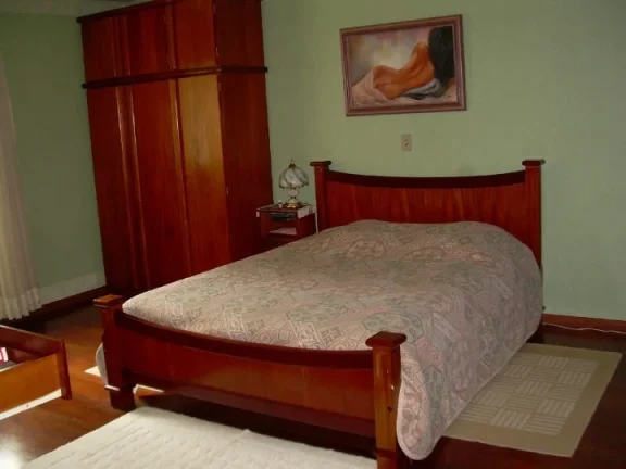 Imagem Chácara em Jundiaí, junto a serra do Japi, com piscina, poço artesiano e extensa área de mata nativa.