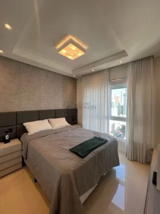 Imagem Apartamento com 4 dormitórios à venda no Centro de Balneário Camboriú/SC
