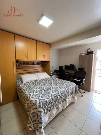 Imagem Casa reformada - 2 Dorms - Vaga coberta - Jd. dom José.