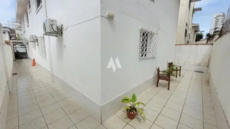 Imagem Casa com 3 quartos - piscina na Ponta da Praia em Santos