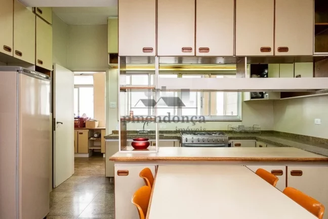 Imagem Apartamento à venda em Higienópolis com 03 quartos sendo 01 suíte e 02 vagas, 310m²