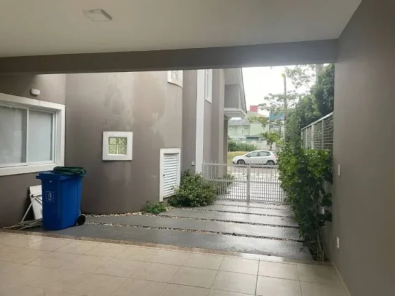 Imagem Casa com 5 dormitórios à venda, 373 m² por R$ 4.600.000,00 - Jurerê - Florianópolis/SC