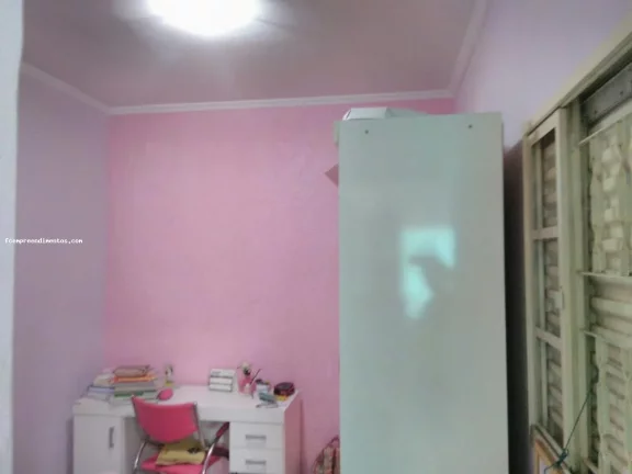 Imagem Casa para Venda em Limeira, Parque Hipolito, 5 dormitórios, 1 suíte, 2 banheiros, 2 vagas