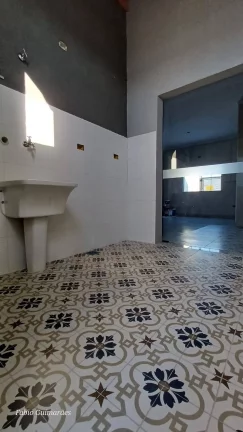 Imagem Compre esta linda casa no Ipê em Pindamonhangaba