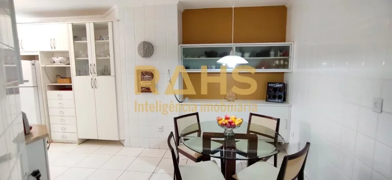 Imagem Buscando aquele apartamento amplo com 3 suítes e no Centro de Joinville? Sua busca termina aqui, es...