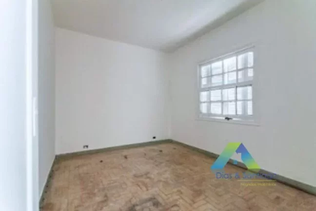 Imagem Sobrado a venda com 03 quartos 03 vagas - Proximo ao metro