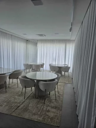 Imagem Apartamento mobiliado com 3 suítes e 1 vaga de garagem na Meia Praia em Itapema