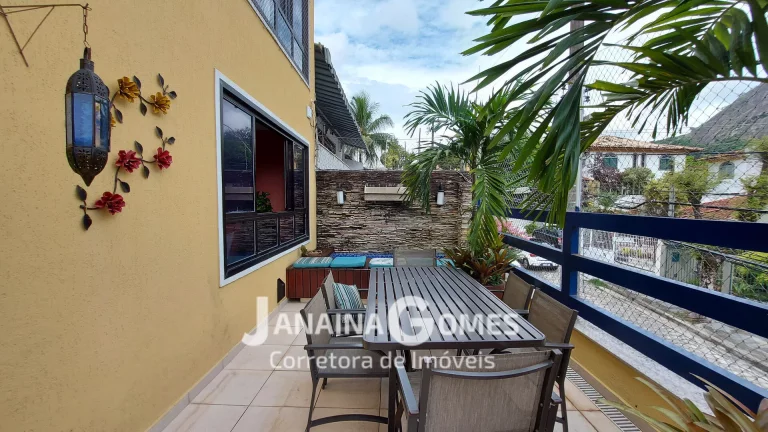 Imagem Casa sofisticada com 4 quartos, 3 suítes, jardins e área de lazer