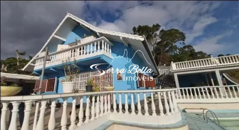 Casa com 4 dormitórios à venda, 242 m² por R$ 850.000,00 - Fazendinha - Teresópolis/RJ