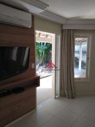 Imagem Casa com 4 quartos (1 suíte) à venda, 390 m²