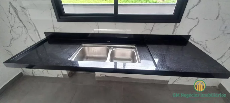 Imagem Casa nova, térrea com 3 suítes, estilo moderno com piscina em condomínio