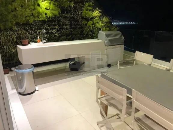 Imagem Cobertura à venda na Atlântica, 6 suítes, 658m2, 4 vagas, Vistão Mar!