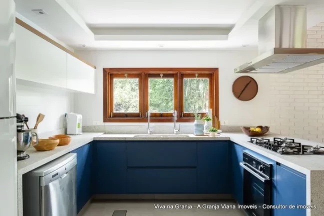 Imagem VISTA PRIVILEGIADA - Casa térrea, muito bem dividida e construída.
