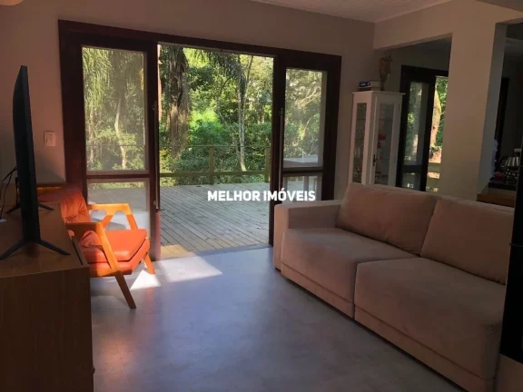 Imagem Casa à venda na Praia do Estaleiro em Balneário Camboriú.