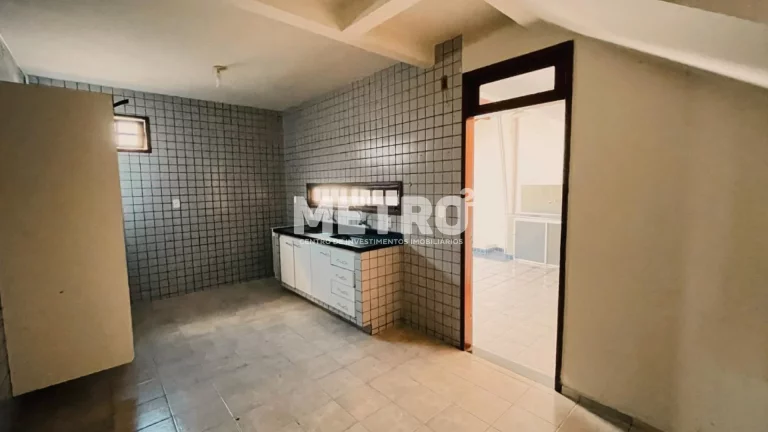 Imagem Ponto comercial 220m , 4 4, sendo 01 suíte, Sala para dois ambientes
