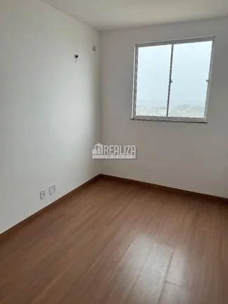 Imagem Apartamento à venda no -Condomínio Park Leopoldino, no bairro Parque do Mirante, Uberaba | 2 dormitórios, piscina e portaria 24h