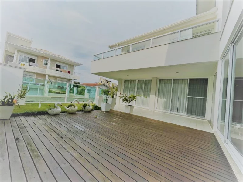 Imagem Casa com 3 quartos, 387m2, à venda em Balneário Piçarras, Centro