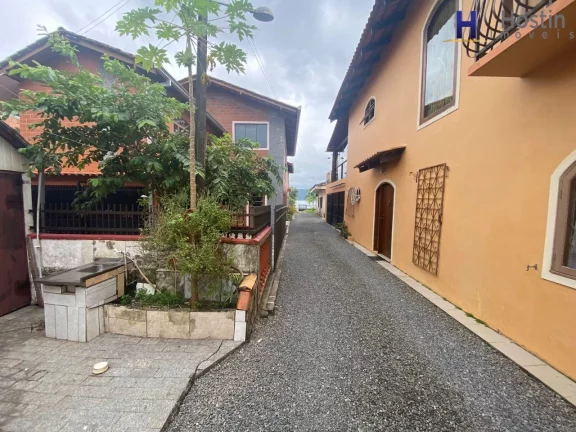 Imagem CASA COMERCIAL em SÃO FRANCISCO DO SUL - SC, Centro