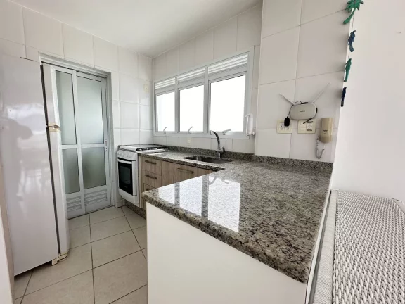 Imagem *Oportunidade Única: Cobertura Espetacular a Apenas 350 Metros da Praia*