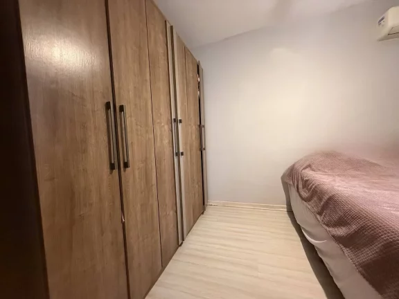 Imagem Apartamento 48m2, 2 Quartos, Semi Mobiliado, 4º Andar, Porto de Napolis