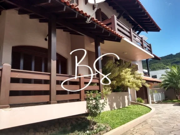 CASA RESIDENCIAL em IGREJINHA - RS, Centro