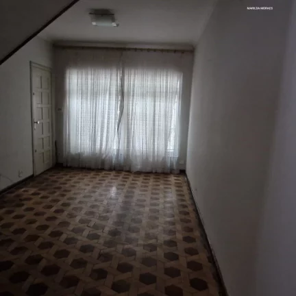 Foto do imóvel: Casa confortável de 2 dormitórios, 2 banheiros, sala para dois ambientes, com entrada lateral e va...