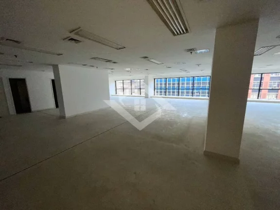 Imagem Andar Corporativo 500m² na Principal Via do Centro com Ar Central