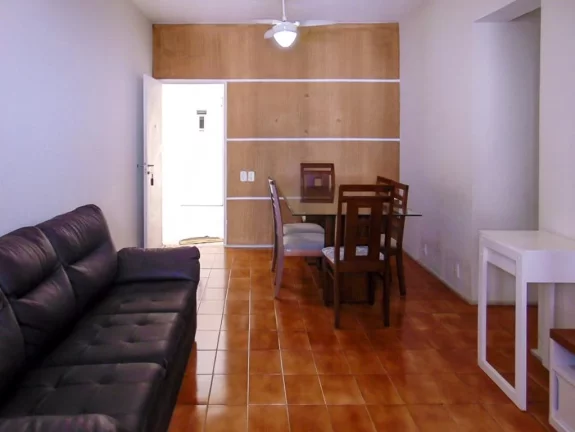 Imagem PITANGUEIRAS - 90 M² ÚTEIS - GARAGEM NO PRÉDIO - VARANDA COM VISTA AO MAR - LAZER - EXCELENTE LOCALIZAÇÃO.