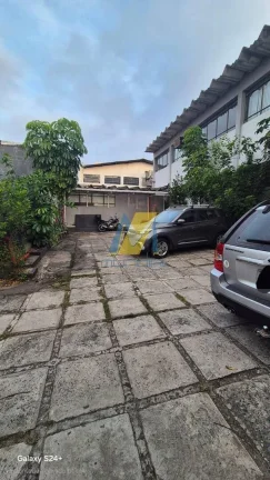 Imagem Galpão comercial/industrial com excelente estrutura e frente imponente.