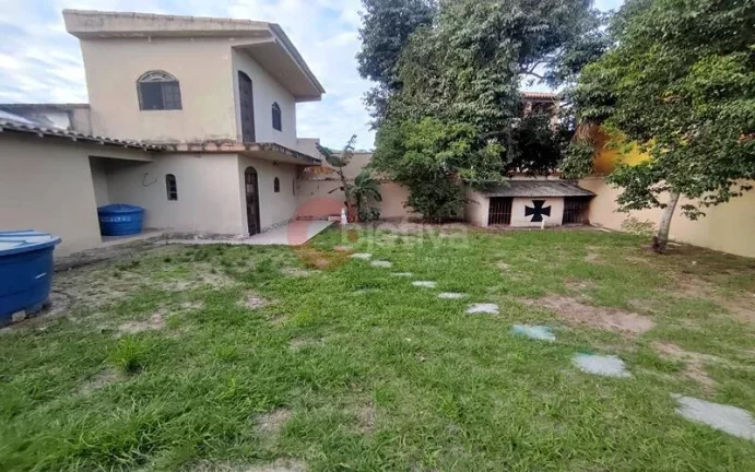 Imagem Casa Independente a venda de 4 quartos - Vila do Pero - Cabo Frio
