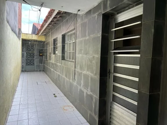 Imagem Sobrado com 3 dormitórios à venda, 196 m² por R$ 390.000,00 - Vila Figueira - Suzano/SP